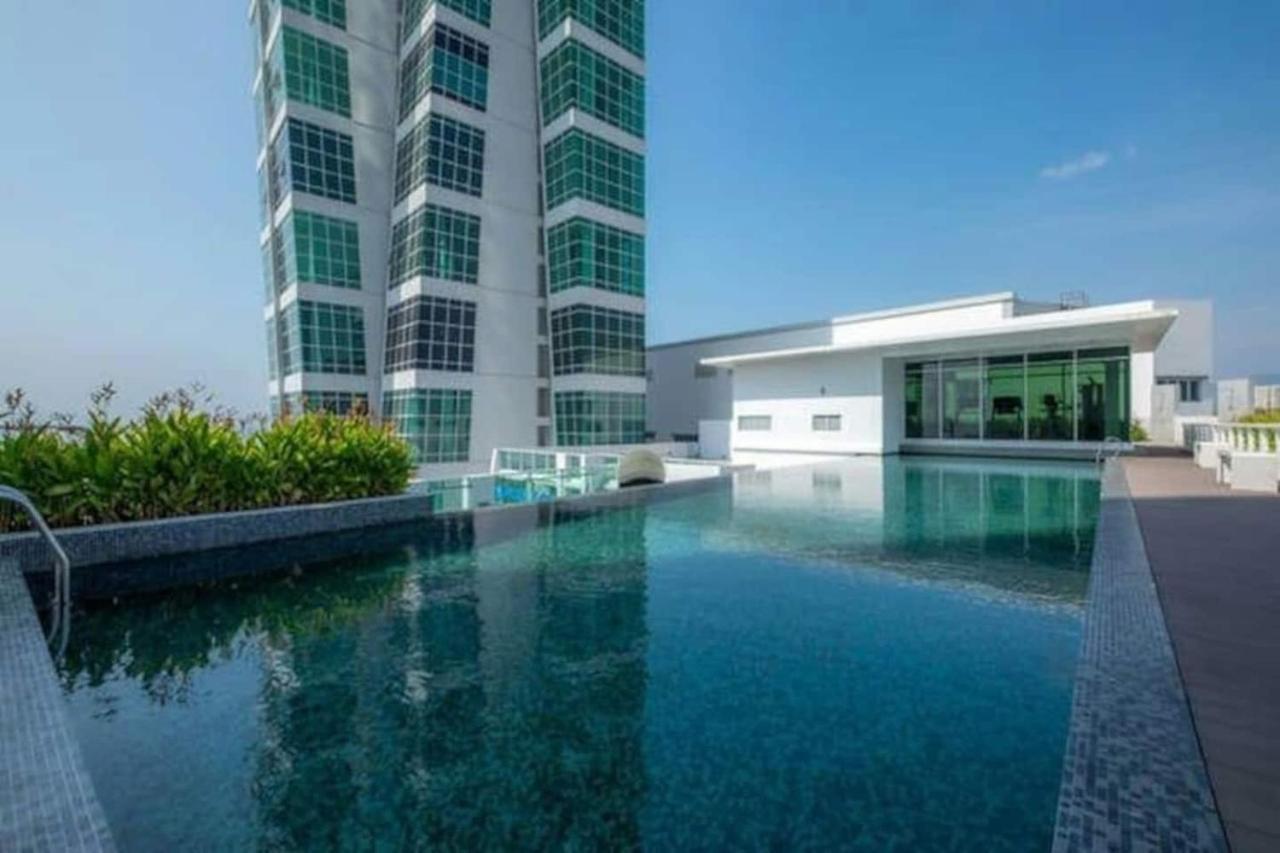 Loft Pano Seaview Suite 2 Bedroom By The Only Bnb Jelutong Exterior photo