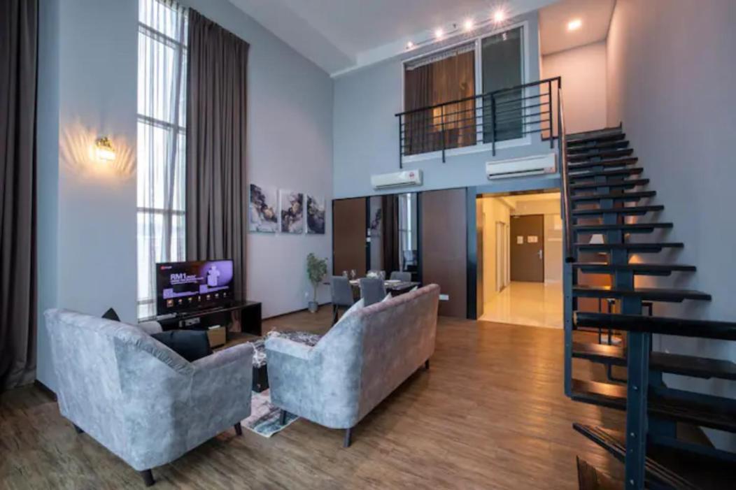 Loft Pano Seaview Suite 2 Bedroom By The Only Bnb Jelutong Exterior photo